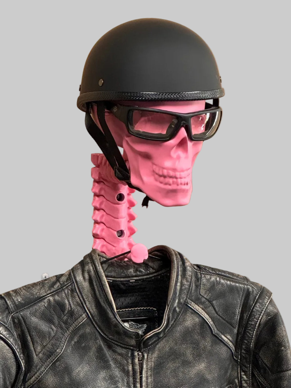 XR5 Matte Helmet Rack