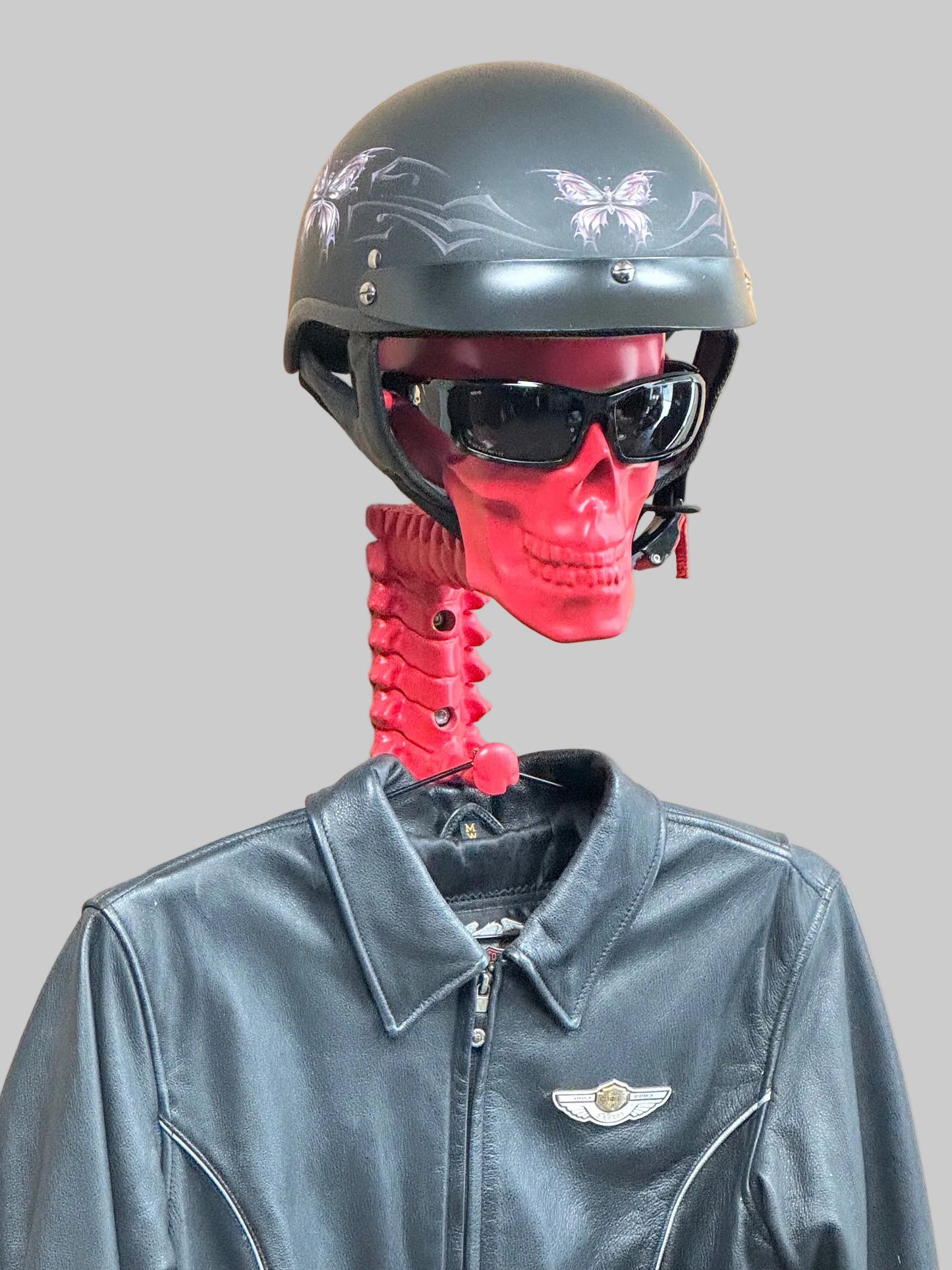 XR5 Matte Helmet Rack