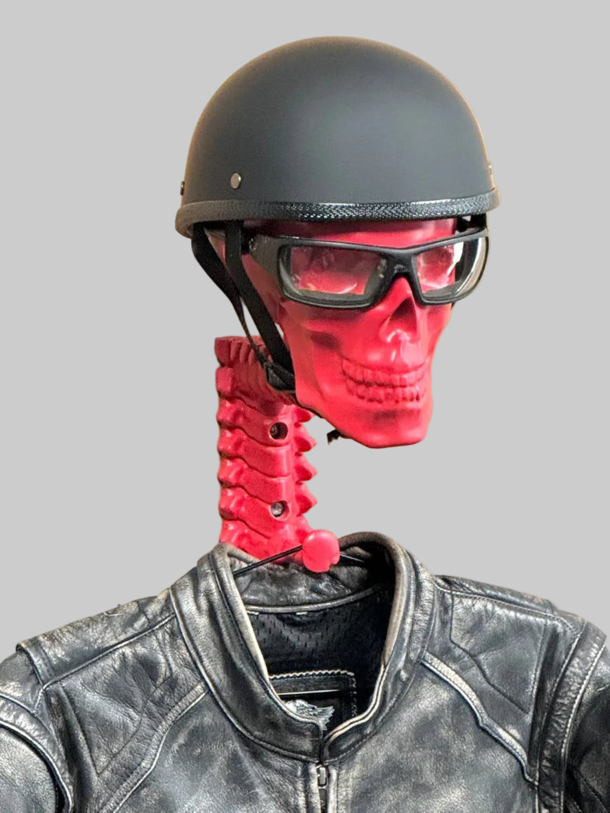 XR5 Matte Helmet Rack