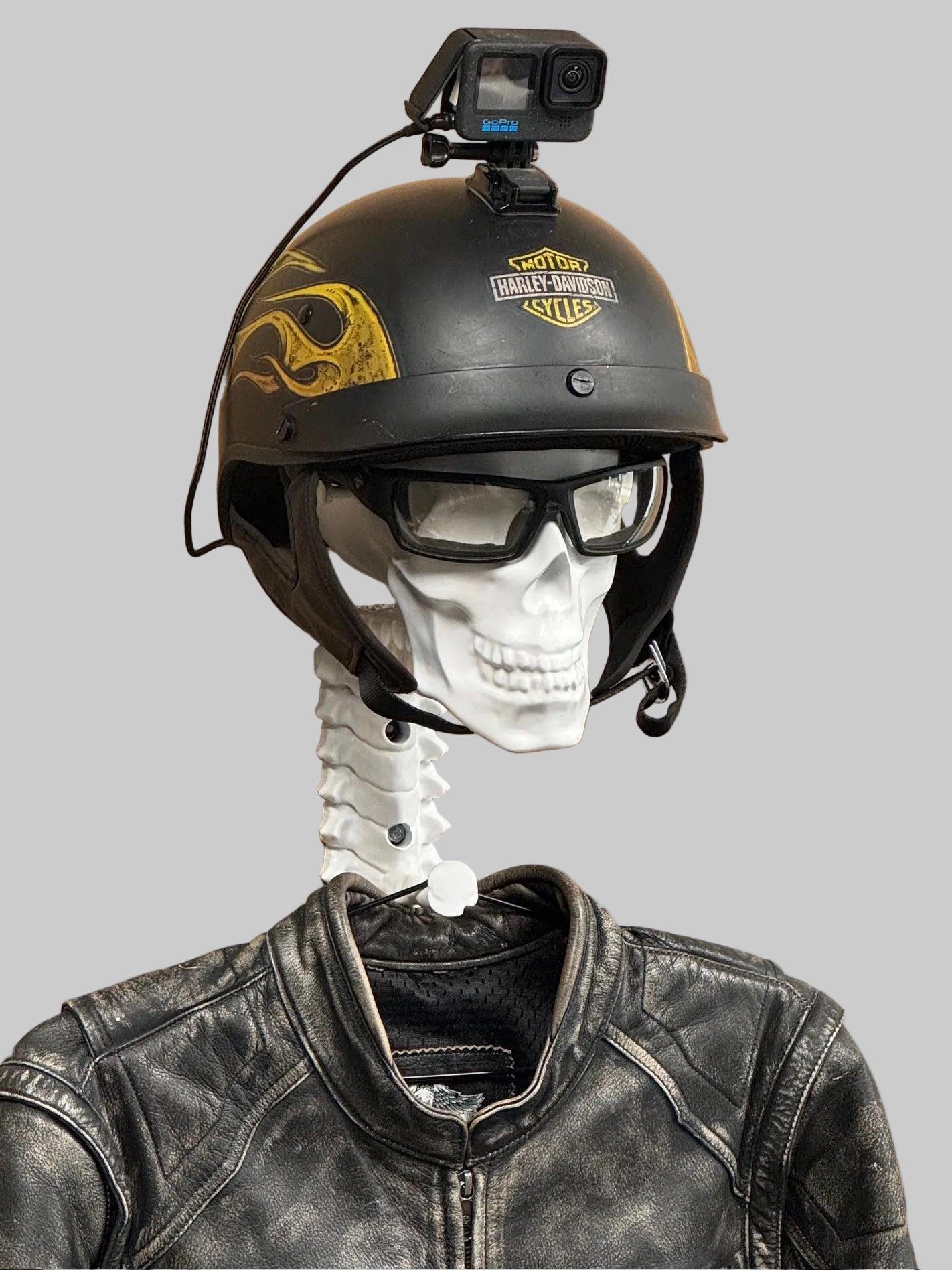 XR5 Matte Helmet Rack