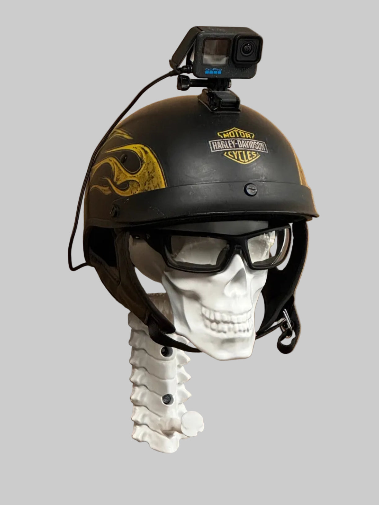 XR5 Matte Helmet Rack